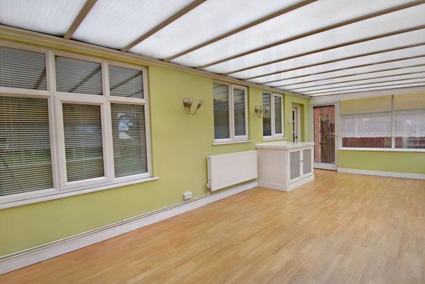 2 bedroom bungalow to rent - Photo 1