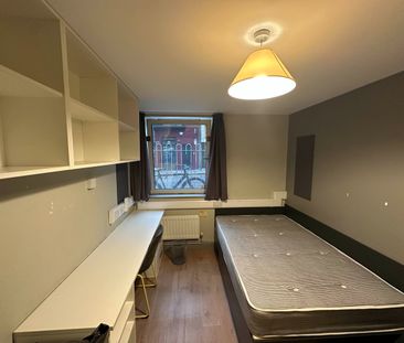 Room in a Shared Flat, East Central House, EC1V - Photo 3
