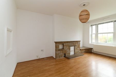 4 Bed Flat, Howland House, SW16 - Photo 2