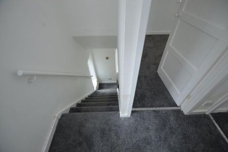 2 bedroom townhouse to rent - Photo 2