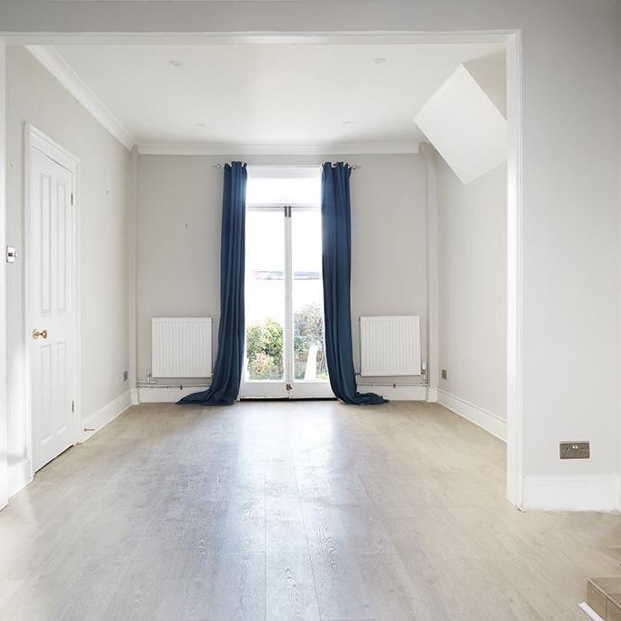 2 bedroom terraced house to rent - Photo 1