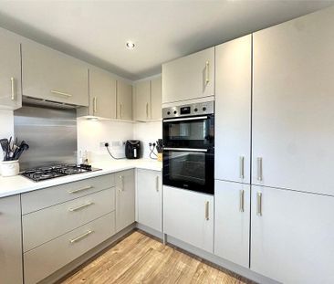 2 bedroom semi-detached house to rent - Photo 3