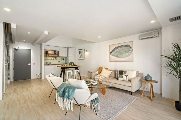 Furnished Funky 1+1 Apartment with car park - Photo 1