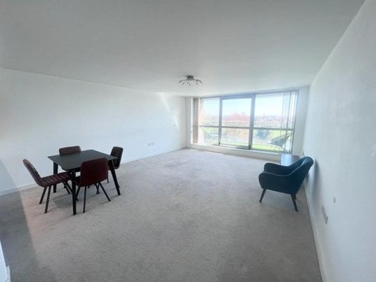 River Crescent, Nottingham, NG2 - Photo 1