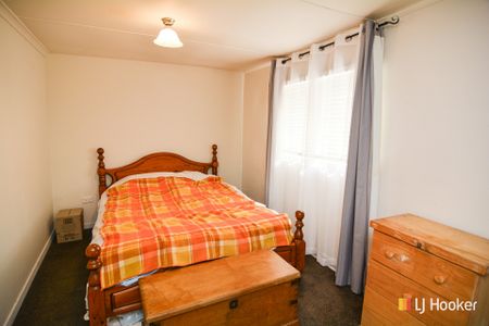 FULLY FURNISHED 1 BEDROOM HOME - Photo 3