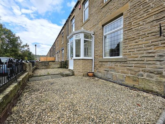 3 bedroom end of terrace house to rent - Photo 1