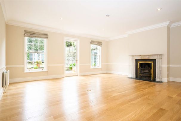 Wellington Lane, Ballsbridge, Dublin 4 - Photo 1