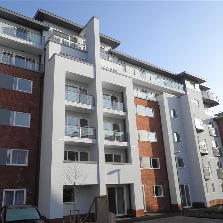 Coxhill Way, Aylesbury - Photo 1