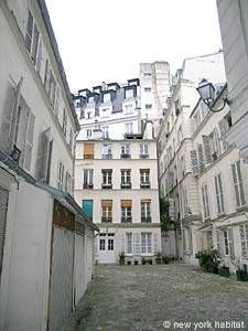 Logement à Paris, Location meublée - Photo 3