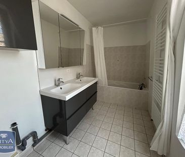 Location Appartement 5 pièces 118m² BOURGES 18000 - Photo 5