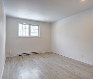 3 1/2 Rénové St-Eustache - Libre - Photo 1