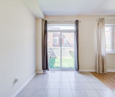 For Lease - 30 London Pride Drive, Richmond Hill, Ontario - Photo 2