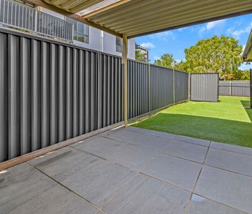 Easy living and convenient location! - Photo 1