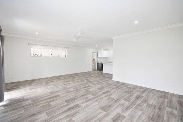 Gordonvale 3 Bedroom Duplex -Fully Air Conditioned - Opposite Gordonvale High School and Pool - Photo 1