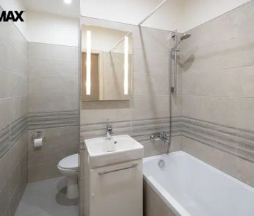 Stylový byt 1+kk s lodžií po rekonstrukci – Brno-Bohunice - Photo 3