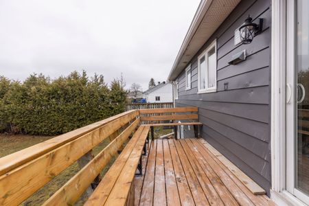 990 St Jacques St, Rockland, ON K4K 1C1 - Photo 2