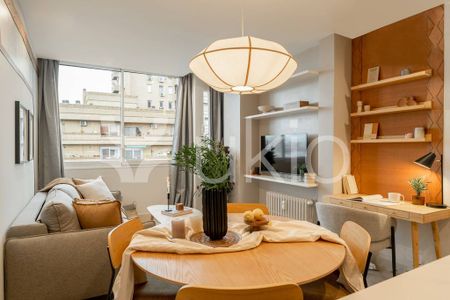 2 room luxury Flat for rent in Madrid, Community of Madrid - Photo 2