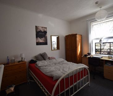 10 Bedroom House To Rent in Boscombe - From £141.48 pw Tenancy Info - Photo 5