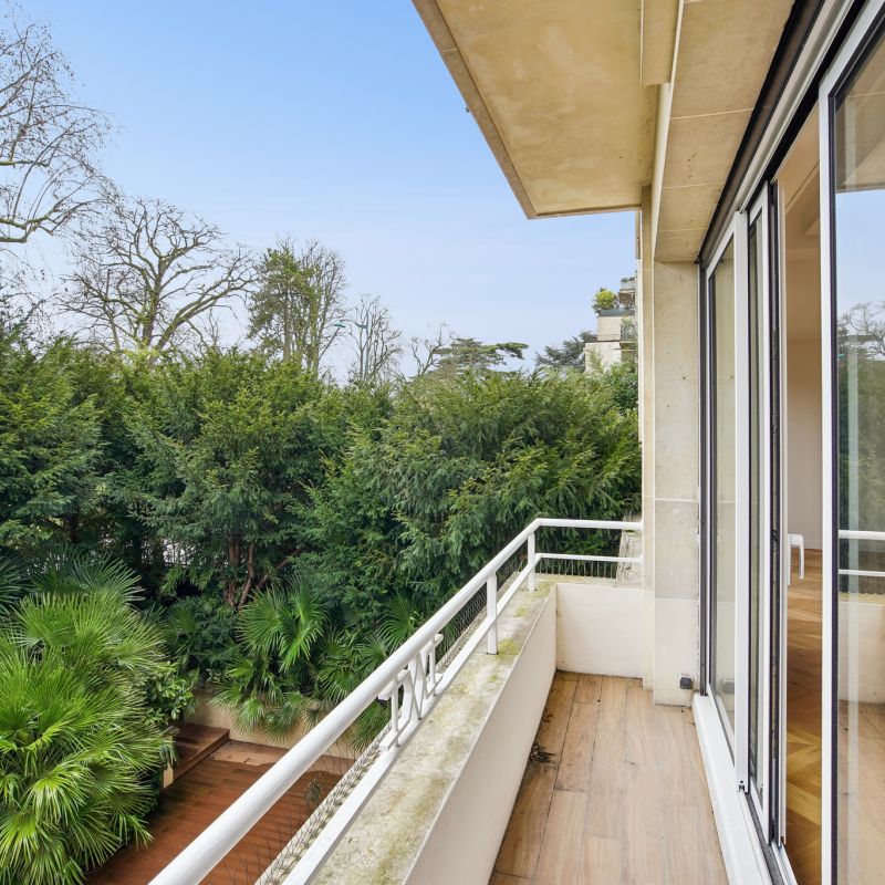 Très bel appartement meublé entièrement rénové - Jardin du Ranel - Photo 1