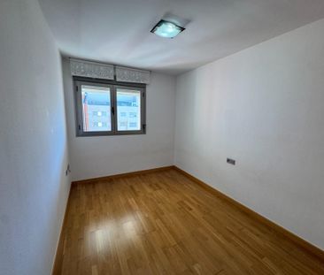 Piso de alquiler en Avenida Juan Carlos I, 76, Juan Carlos I - Photo 4