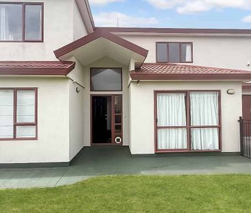 4 Bedroom Family Home - Photo 5