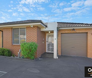 Free Standing Villa&colon; Girraween Public School Catchment Area&e... - Photo 1
