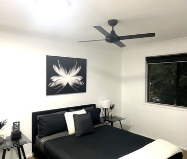 Renovated & Well-Presented Townhouse - Convenient Molendinar Locati... - Photo 5