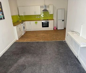 4 bedroom terraced house to rent - Photo 6
