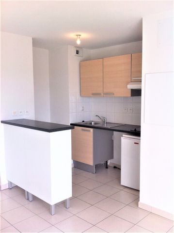 Location Appartement 2 pièces 38m² VICHY 03200 - Photo 2