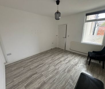 Beatrice Road, LE3 9FH, Leicester - Photo 3