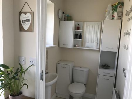 Ash Close, DEREHAM - Photo 5