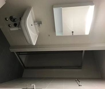 Studio au rez-de-chaussée - Photo 2