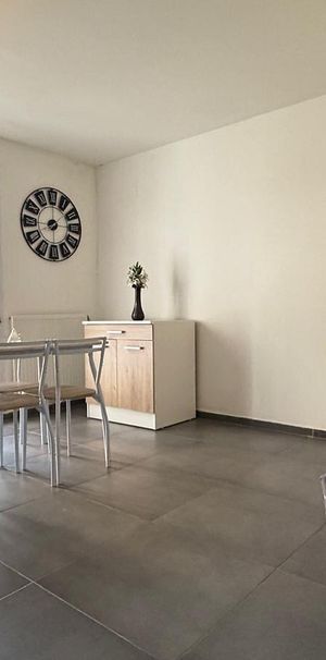 Appartement Evry Courcouronnes 1 pièce 23.5 m2 - Photo 1