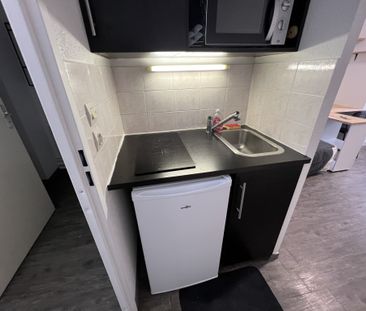 STUDIO MEUBLÉ LYON 7 - 1 PIECE - 18.2 m2 - REFAIT Lyon (69007) - Photo 3