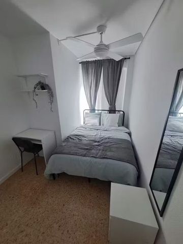 Carrer de lEscultor Piquer, Valencia, Valencian Community 46019 - Photo 3