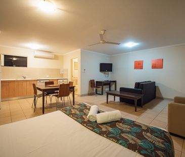 Discover Island Living! Fully Furnished Studio Apartment for Rent o... - Photo 1