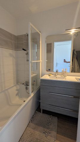Location Appartement 3 pièces 76m² - Photo 4
