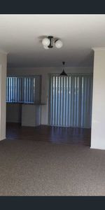 CABOOLTURE SOUTH - CLOSE & CONVENIENT - Photo 4