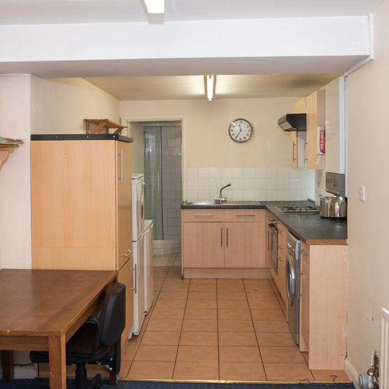 St Mary's Road, Cowley, Oxford - Photo 1