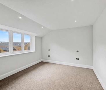 Andrews Drive, High Street, Marshfield, SN14 - Photo 4