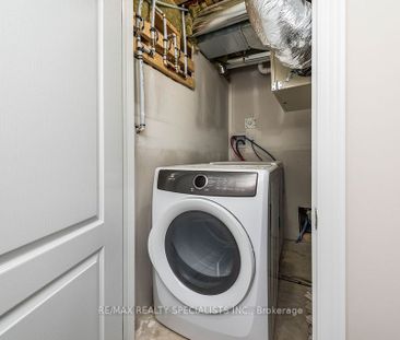 For Lease - 9 Boothill Drive, Brampton, Ontario - Photo 2