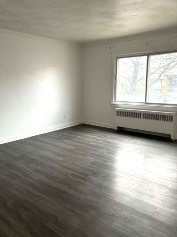 For Lease - 187 Bradley Avenue Unit# 3, Vanier and Kingsview Park, Ontario - Photo 3