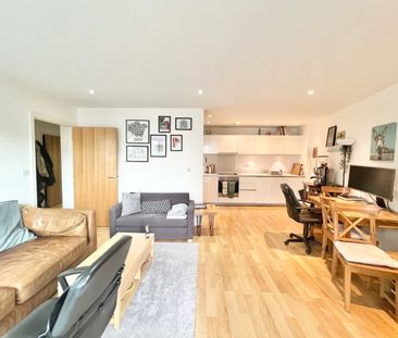1 Bed Flat, Waterside Apartments, N4 - Photo 3