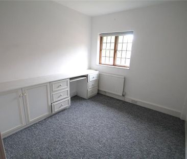 4 bedroom semi-detached house to rent - Photo 1