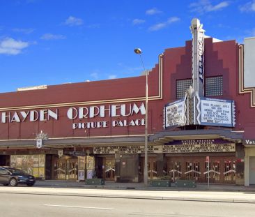 Stunning Brand New Apartment - Photo 5