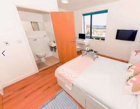 Ensuite Deluxe Student Room - Photo 5