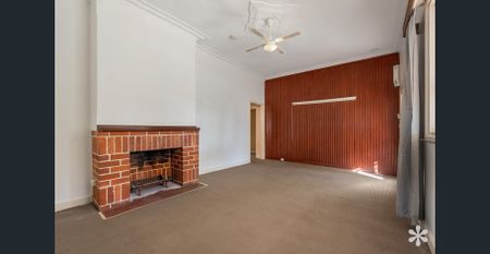 Character Home - Photo 5