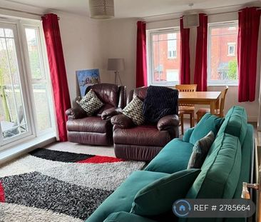 2 bedroom flat to rent - Photo 2