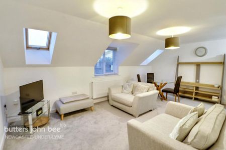 2 bedroom maisonette to rent - Photo 4