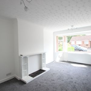 2 bedroom semi-detached house to rent - Photo 2